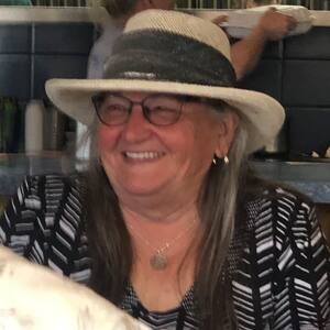 Meet your Posher, Dolores